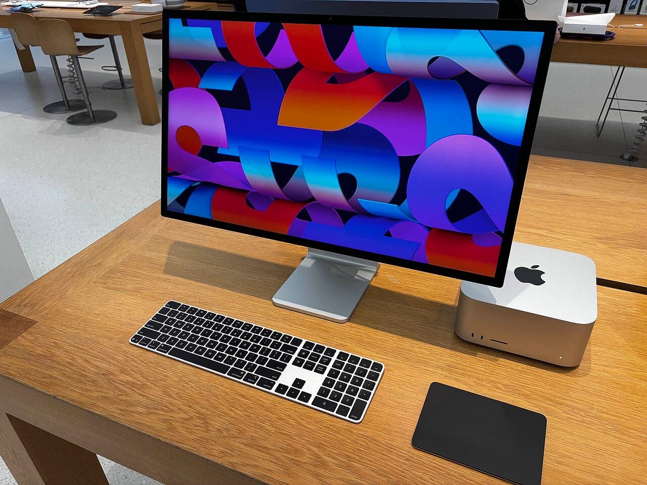 MacBook Pro 与 Mac Studio